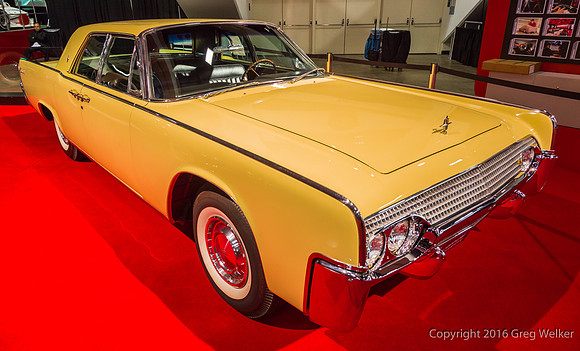 1961 Lincoln Continental Sedan