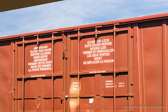 Note Bilingual Signage