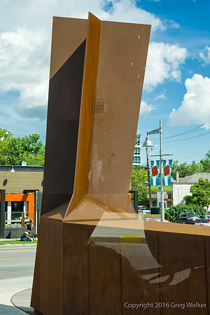Sculpture At End Of Louise Bridge.
