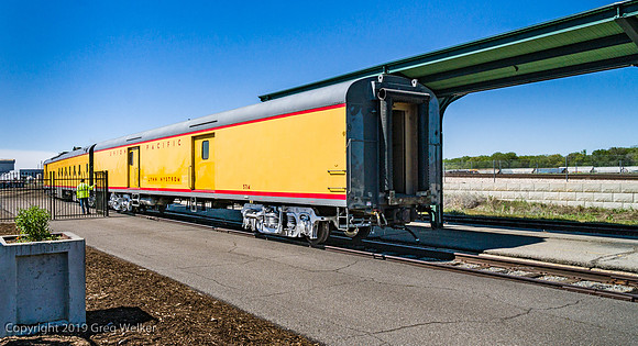 4014 shoving train into Ogden depot.