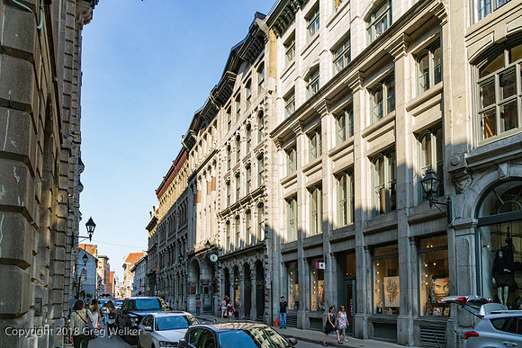 Saint-Paul West and Rue Saint-Sulpice Streets.