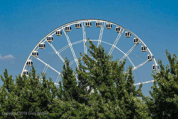 Big Wheel at Le Ronde Amusement Park.