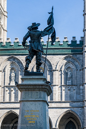Fountain monument in Place d'Armes Square.